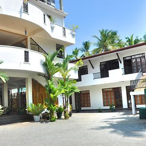 Green Shadows Beach Hotel